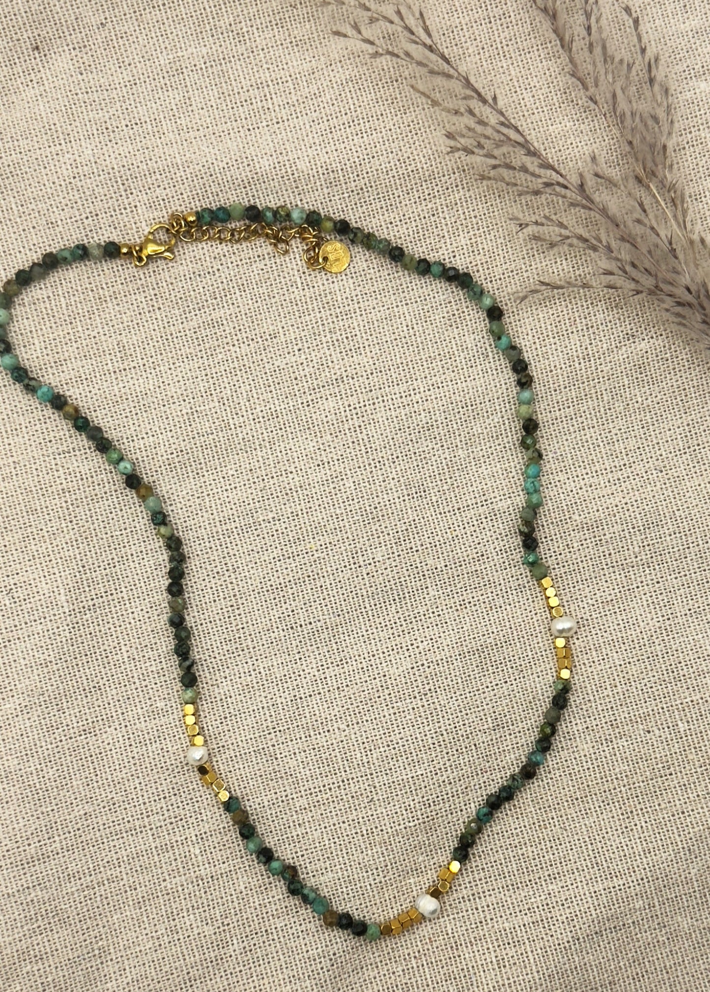 Collier en pierres naturelles "Délia"